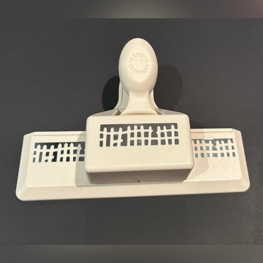 Retired Martha Stewart Crooked Fence Border Edge Paper Punch